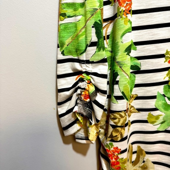 Alfred Dunner Tropical Print Shirt with black stripes. Size L. - Picture 5 of 9